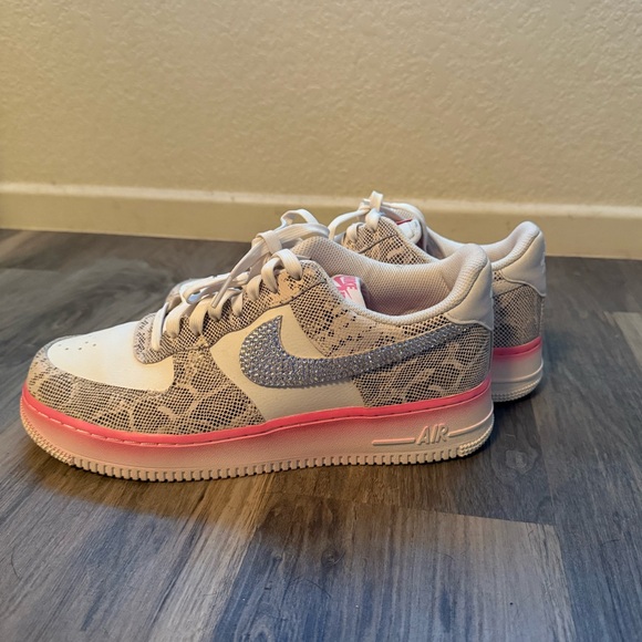 Bedazzled with Swarovski crystals AF1’s with snake print - Picture 3 of 6